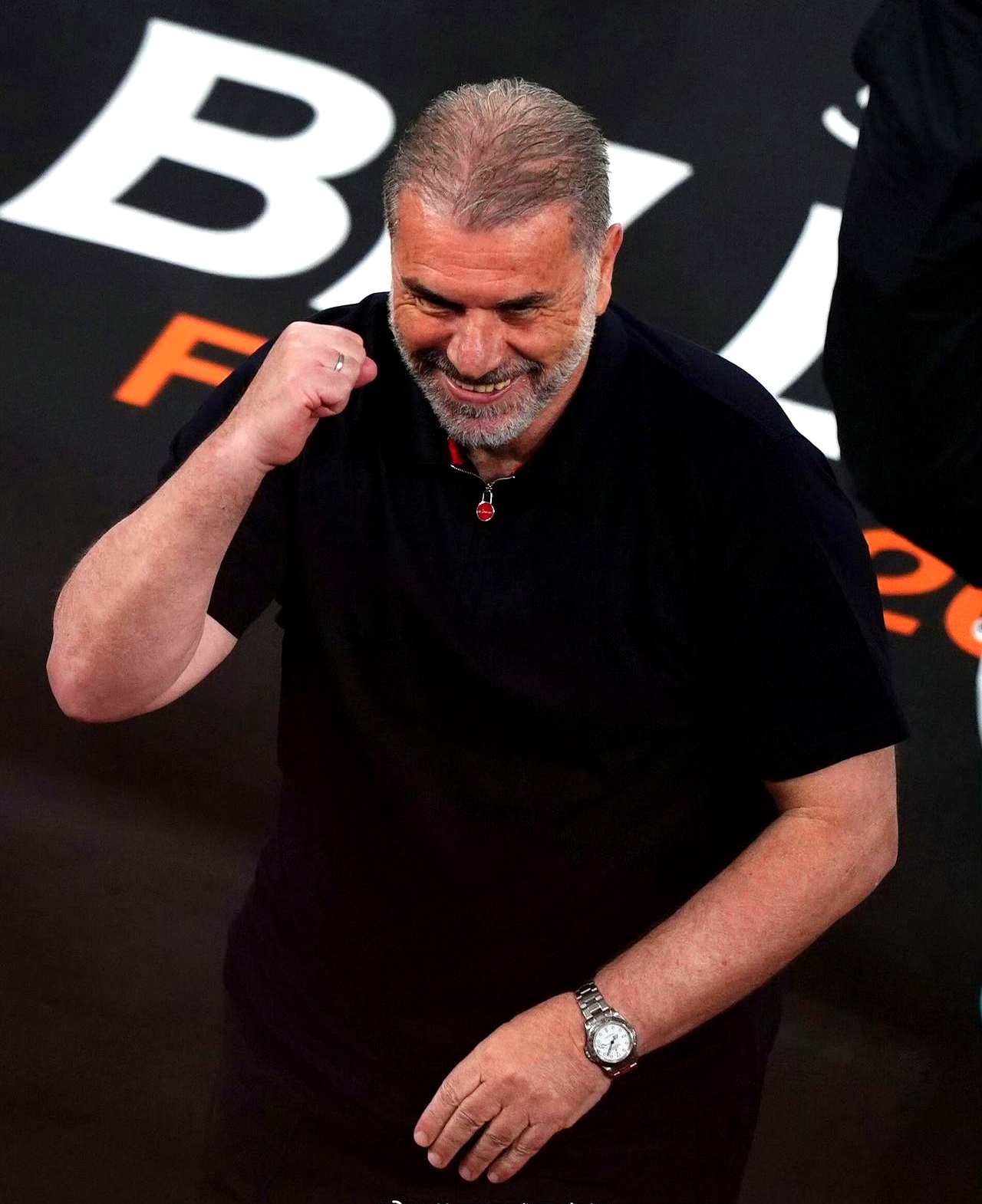 关于德甲赛程吃紧，阿森纳冲刺阶段内部沟通，更衣室稳定，轮换策略成焦点的信息